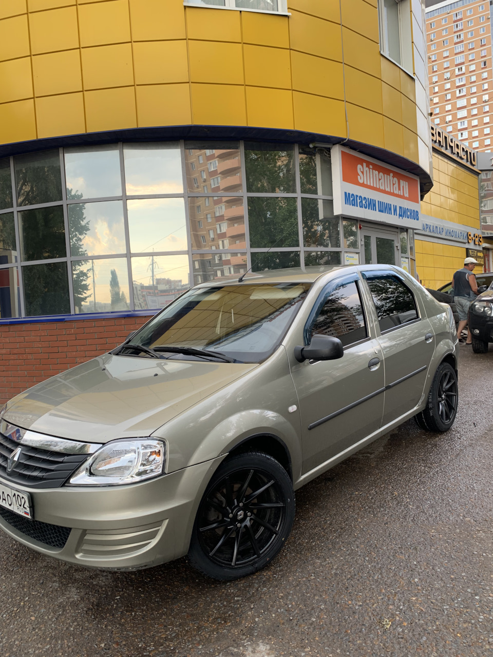 Колёса R17 — Renault Logan (1G), 1,4 л, 2011 года | колёсные диски | DRIVE2