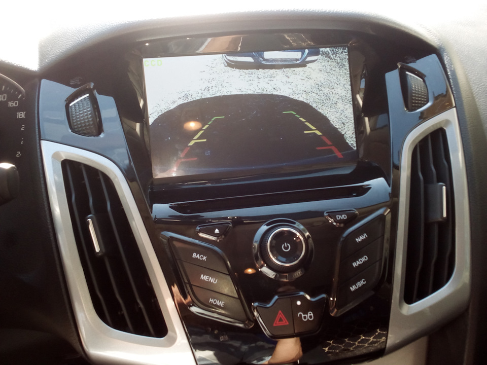 задняя камера — Ford Focus Sedan III