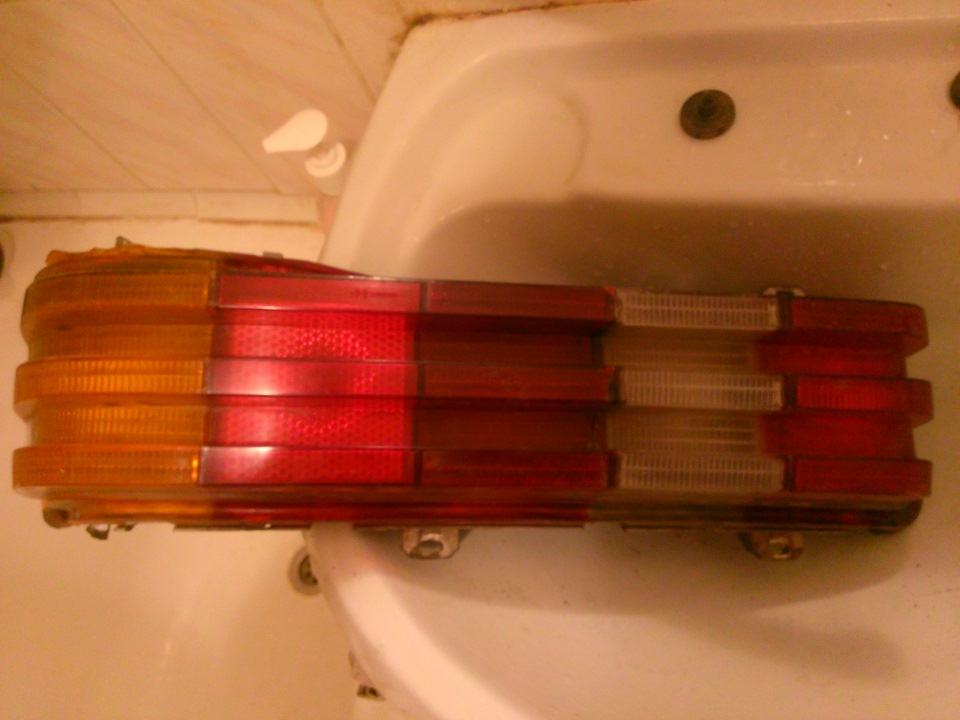 Задние фары разбор и устройство — Mercedes-Benz W123, 2 л, 1979 года ...