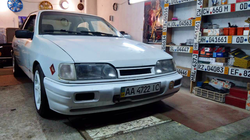 Сиерра отзывы. Бампер на Ford Sierra Cosworth. Передний бампер Sierra Cosworth. Форд Сиерра бампер gia. Машина Форд Сиерра бампер