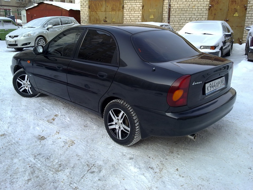 Chevrolet lanos Black