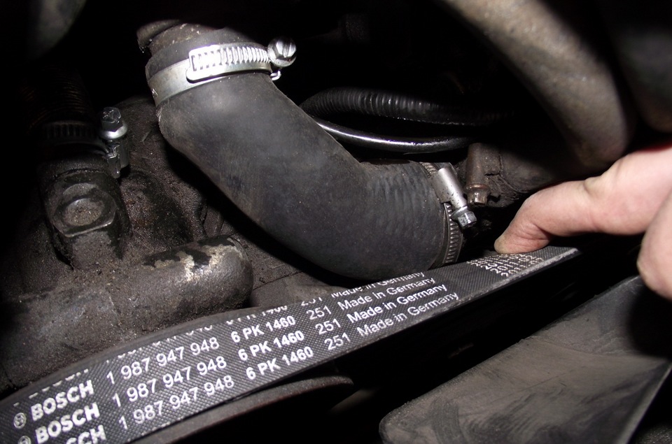 Фото в бортжурнале Opel Rekord E. Запчасти на фото: 1987947948, 6PK1460