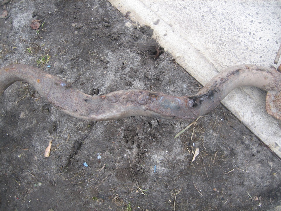 Заменил выхлопную трубу — Ford Sierra, 1,6 л, 1988 года | своими руками ...