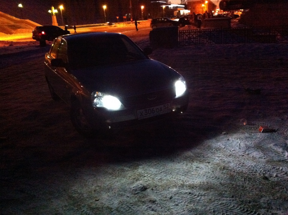 Поменял передние габариты — Lada Приора седан, 1,6 л, 2008 года ...