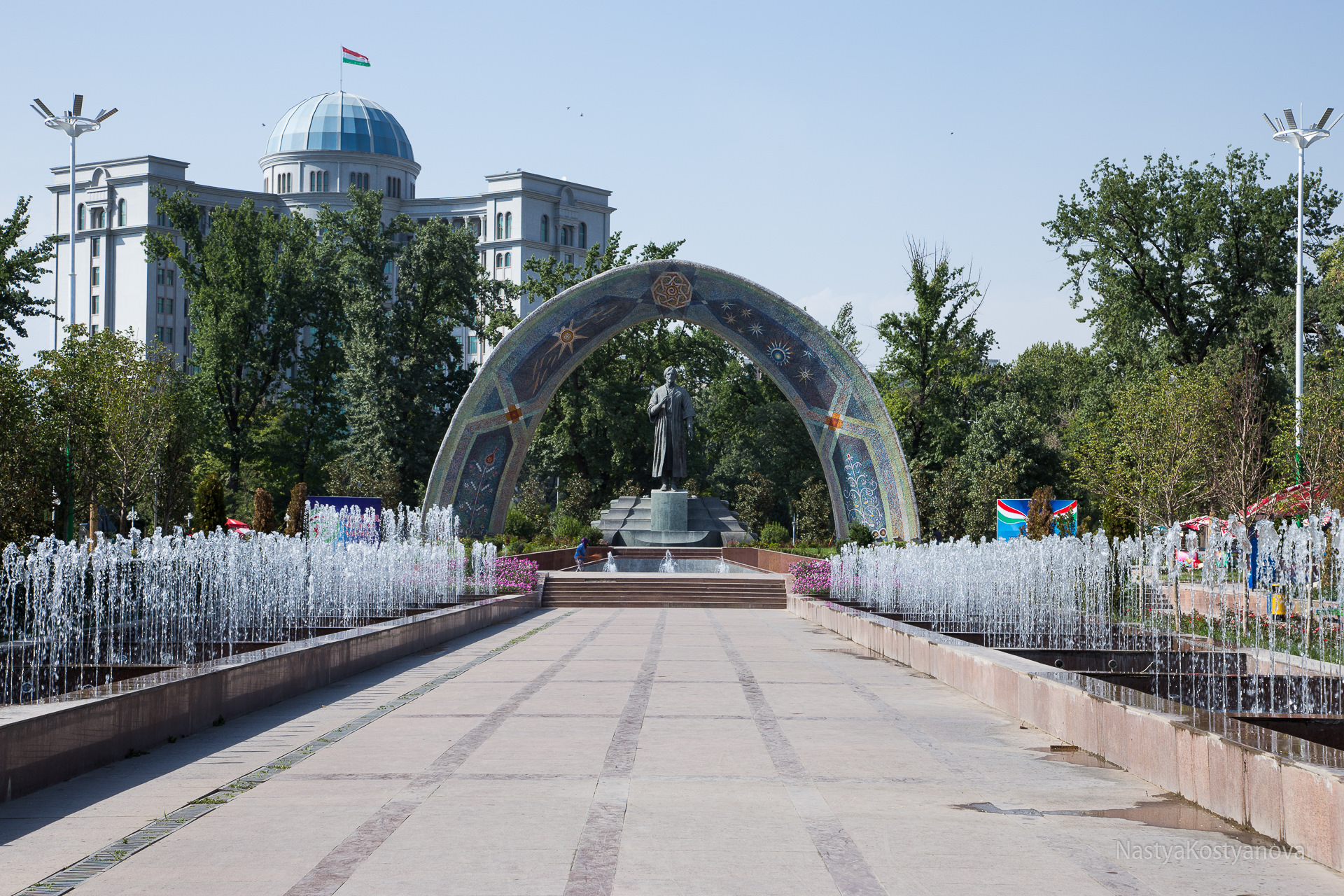 Парк таджик. Парк Рудаки в Душанбе. Парки Таджикистана Рудаки. Городской сад «боги Рудаки». Парки Рудаки Душанбе.