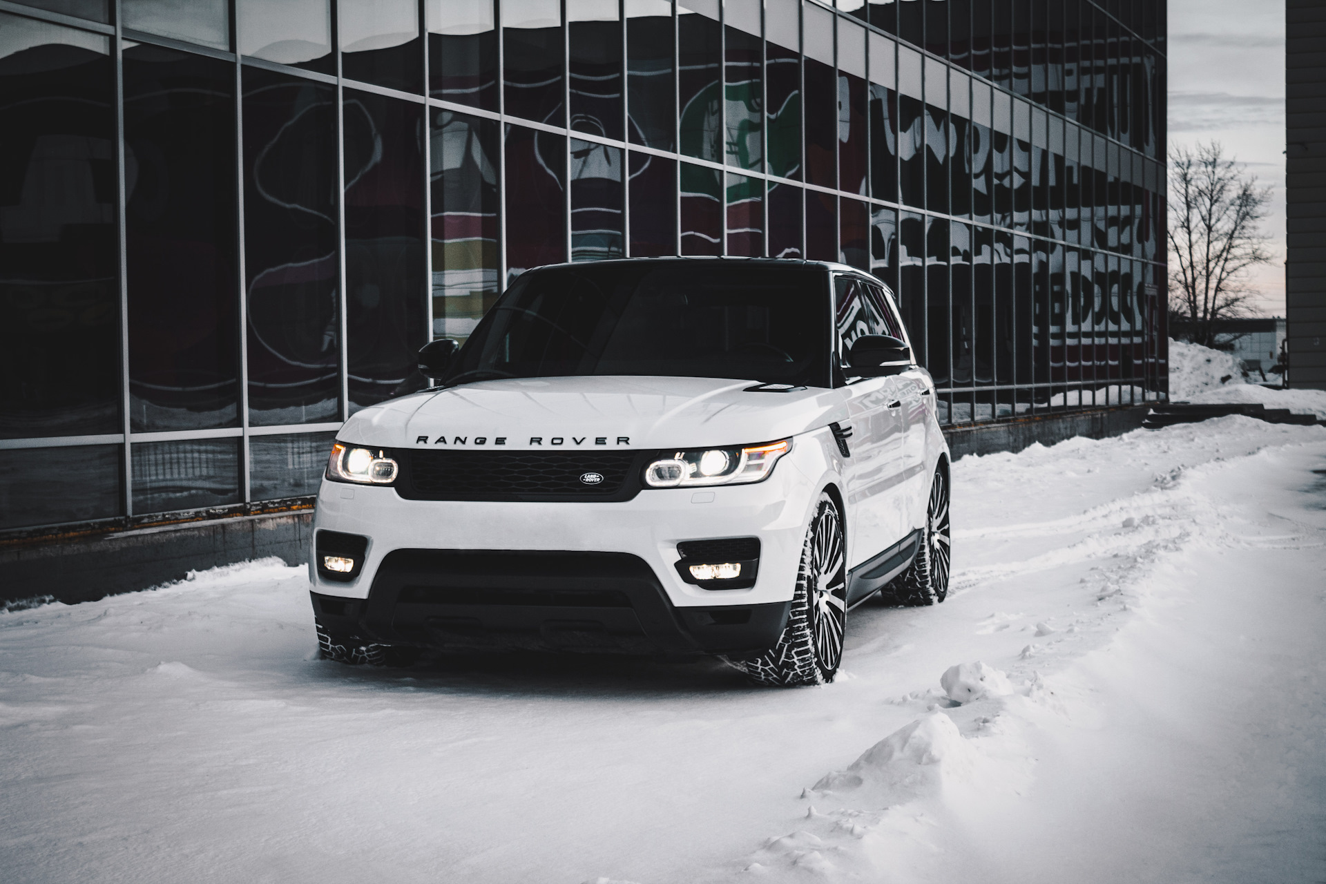 Range rover sport 494. Ленд Ровер l494. RR Sport 2019 белый. Land Rover range Rover Sport l494. Range Rover Sport drive2.