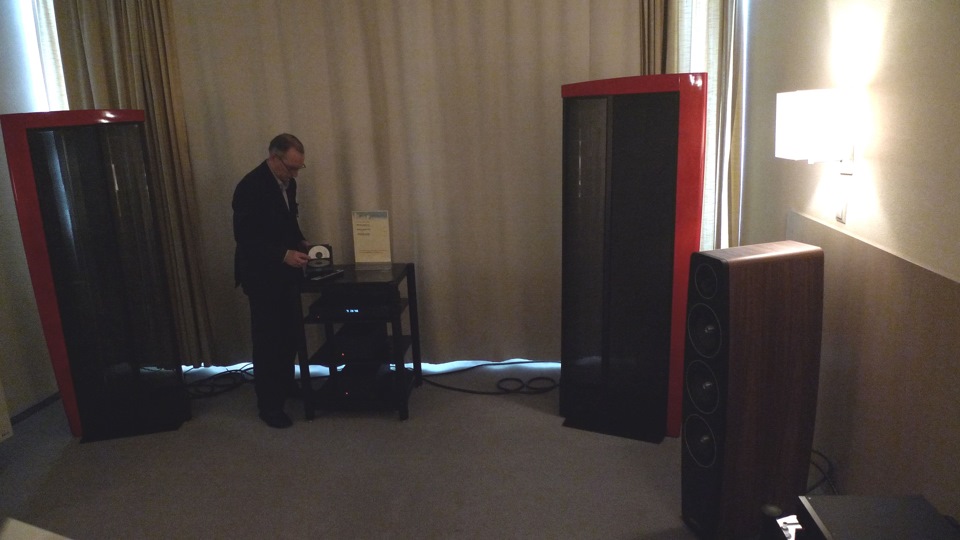 martin logan aeon