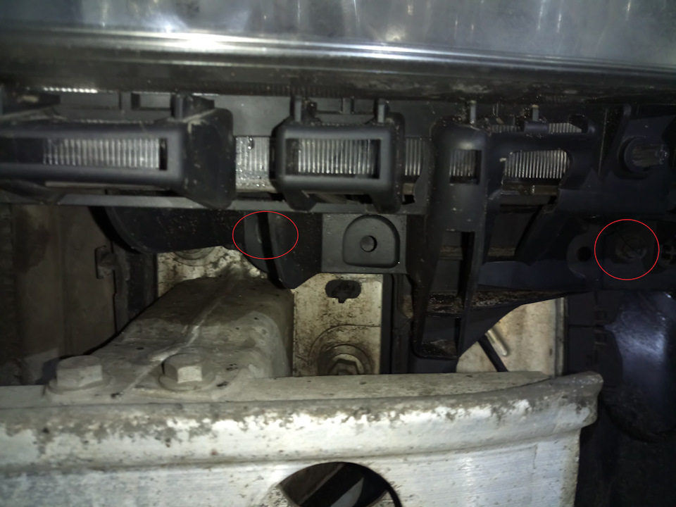 болт фары — Renault Modus