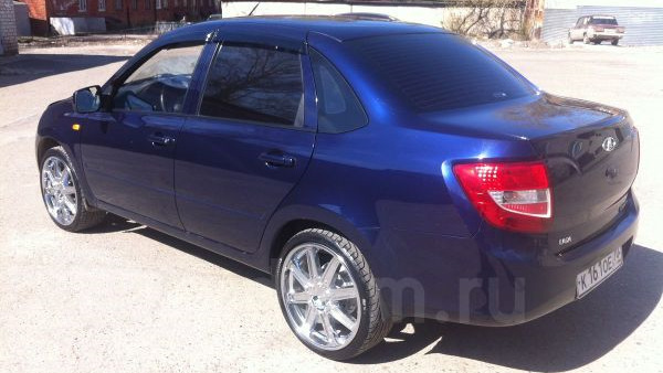 Lada Гранта 1.6 бензиновый 2012 на DRIVE2