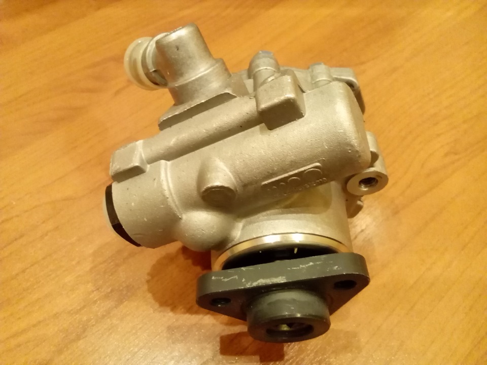 Насос ГУР Niva edition — Audi A6 (C5), 2,8 л, 1997 года | запчасти | DRIVE2