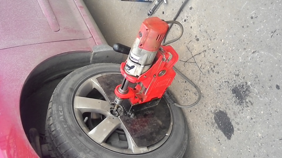 Способ снять секретки с колес Пежо и Ситроен — DRIVE2