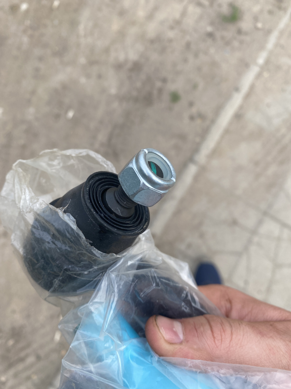 Идем в Лада деталь и берём 2 гайки с нужной резьбой 1.25 — Hyundai Tucson (JM)