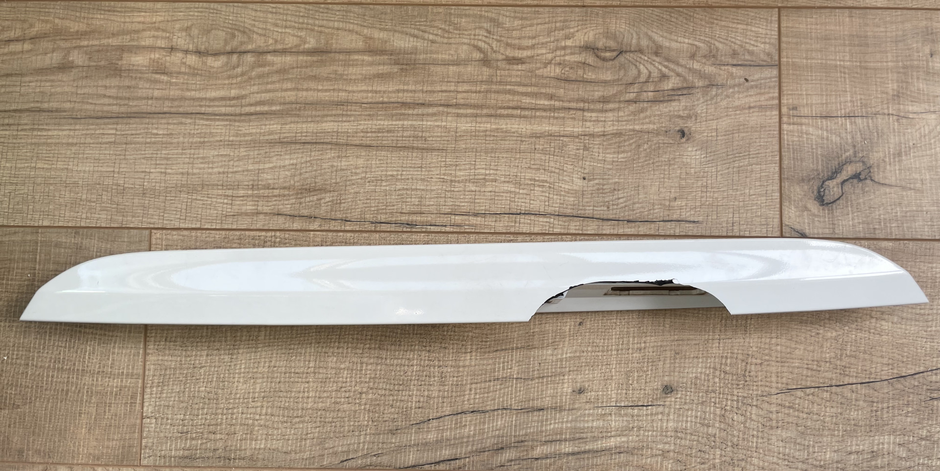 Замена накладки молдинга багажника Xray — Lada XRAY, 1,6 л, 2016 года ...