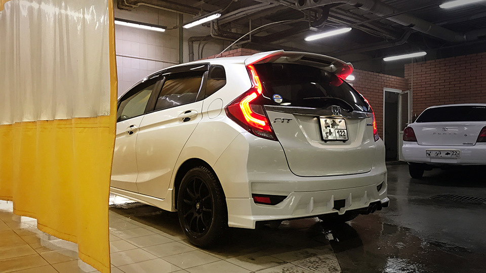 Honda Fit RS 3 РїРѕРєРѕР»РµРЅРёРµ