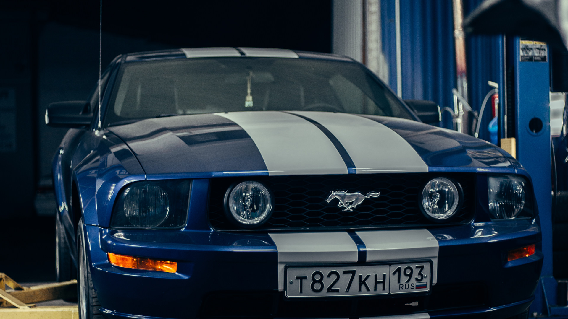 Ford Mustang (5G) 4.6 бензиновый 2005 | 