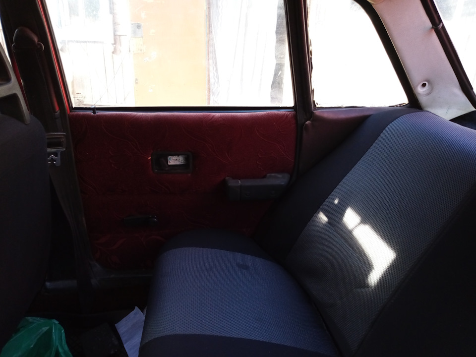 Обтянул двери карпетом — Volvo 244, 2,1 л, 1977 года | своими руками ...