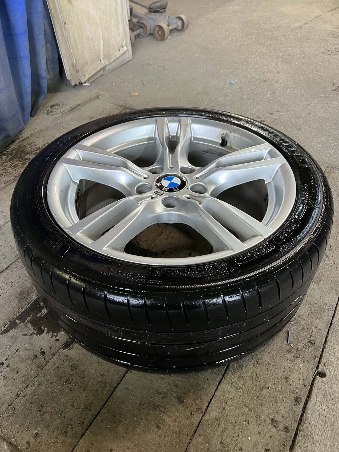 Последний болт! — BMW 3 series (F30), 2 л, 2014 года | шины | DRIVE2