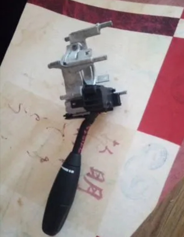 Подрулевой переключатель chrysler 300c на Chrysler 300 (300C) (2G