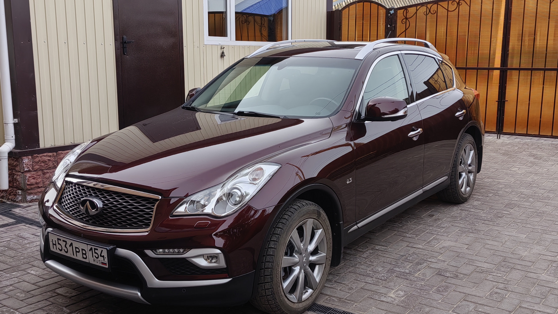 Infiniti QX50 (1G) 2.5 бензиновый 2016 | Гранат с характером! на DRIVE2