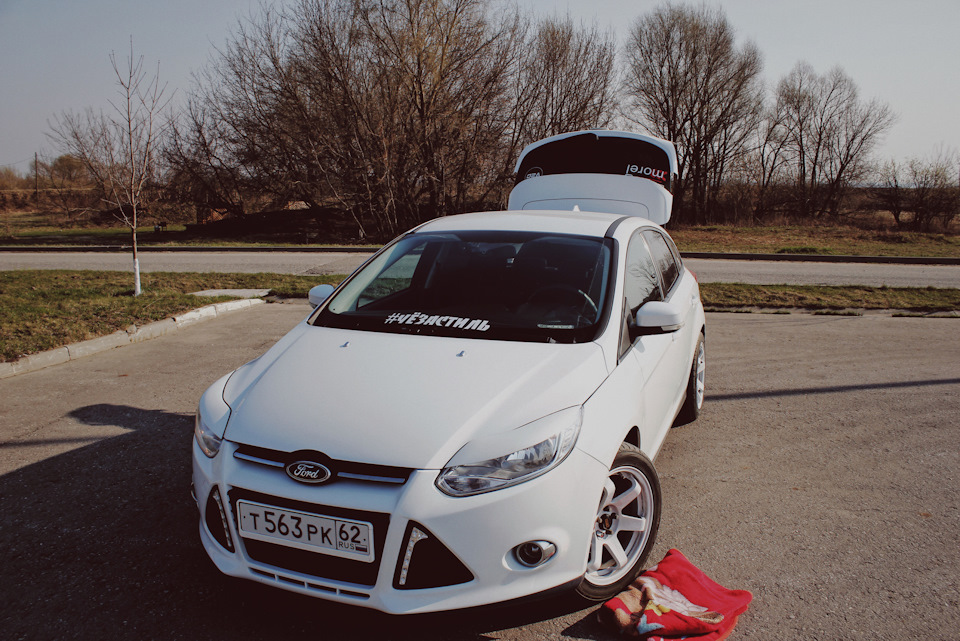 Диски RAYS Volk racing TE37 на Форд Фокус — Ford Focus Hatchback III, 1 ...
