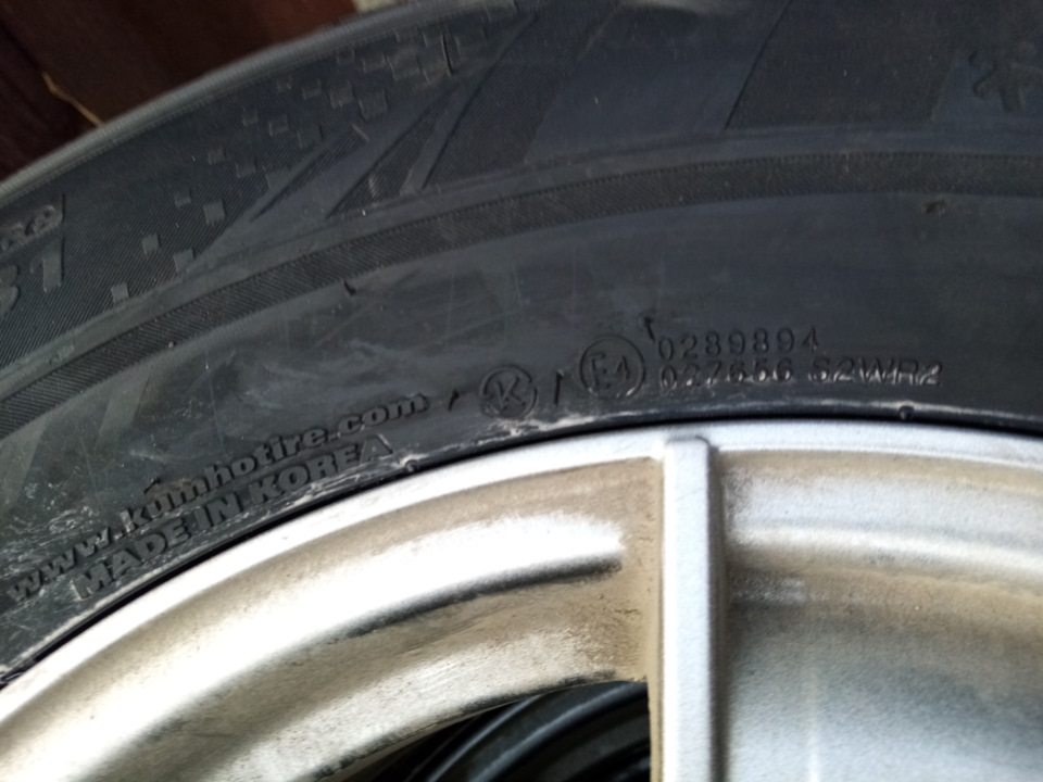 Корейские зимние шины Kumho. — Toyota RAV4 (II), 2,4 л, 2004 года