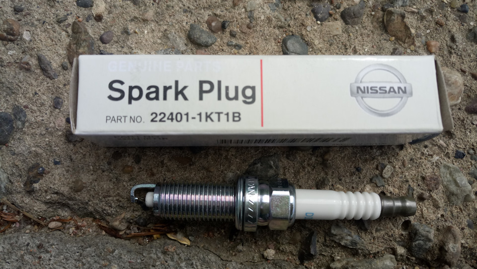 Замена свечей зажигания. — Nissan Juke (1G), 1,6 л, 2012 года ...