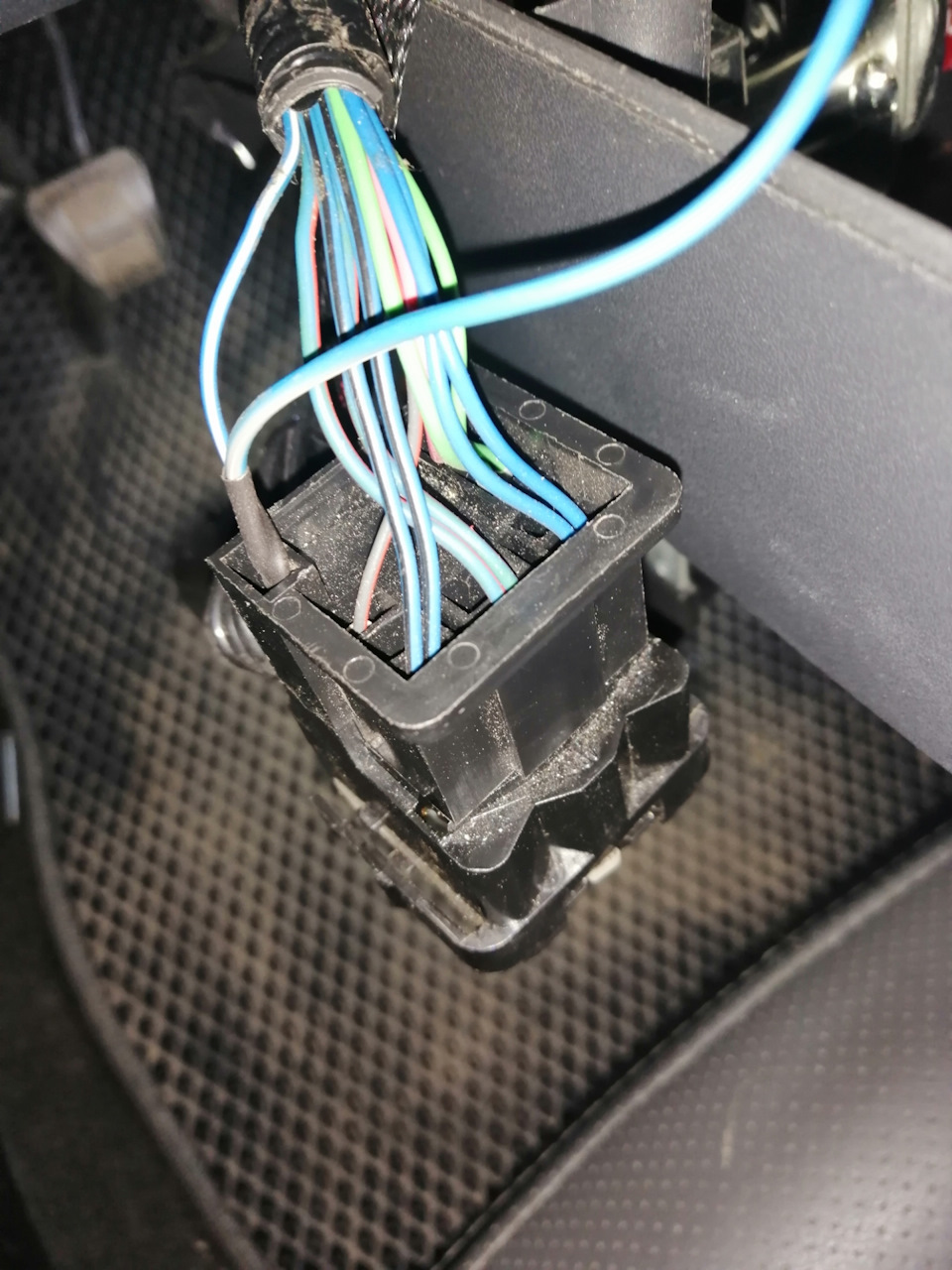 Отключение птф при включении дальнего — Lada 2113, 1,6 л., 2013 года ...