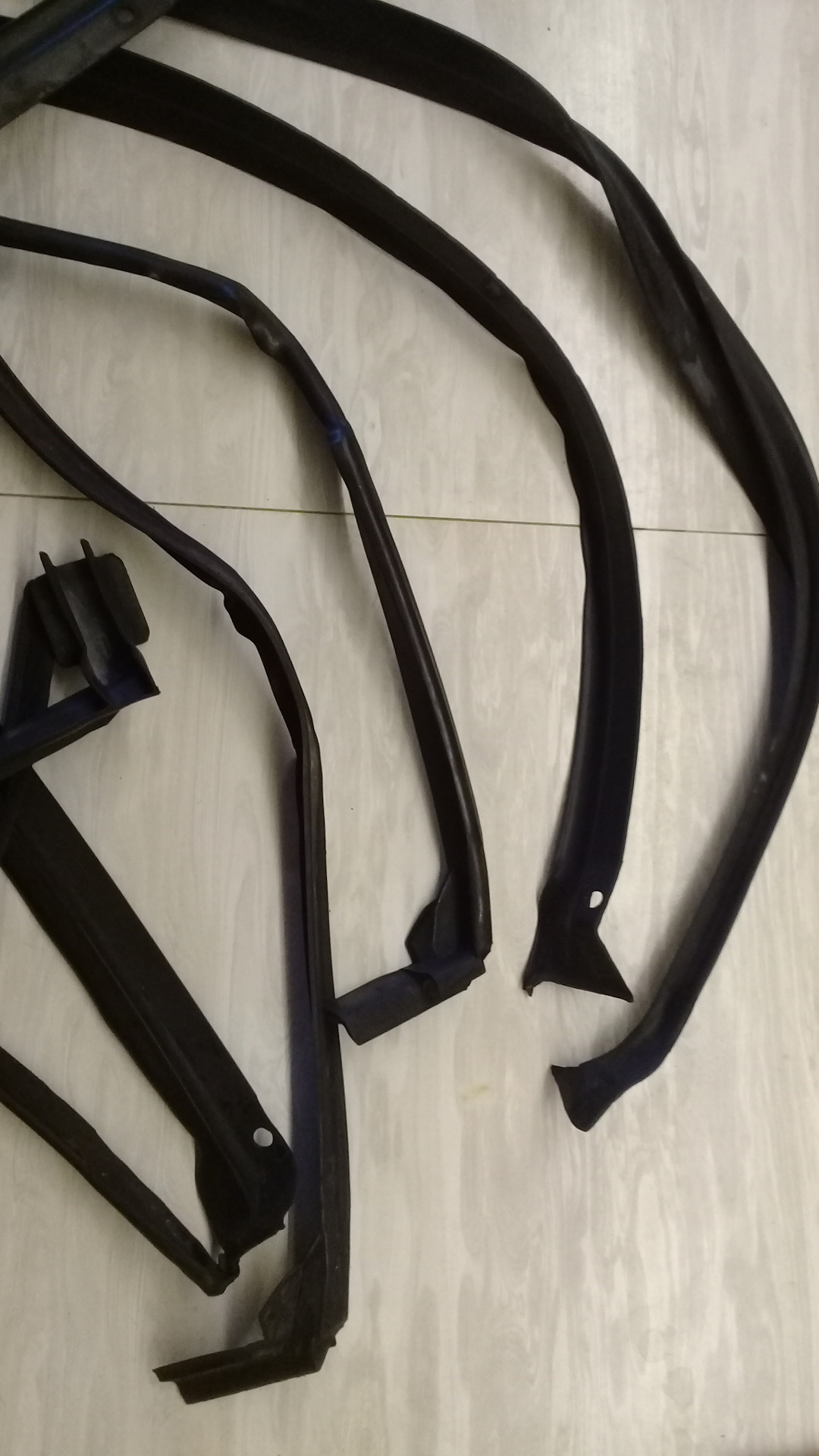 Уплотнители пассат б3. Уплотнитель двери пассат б3. Уплотнители пассат б3. Дверной уплотнитель пассат б3. Дверной уплотнитель пассат б3.