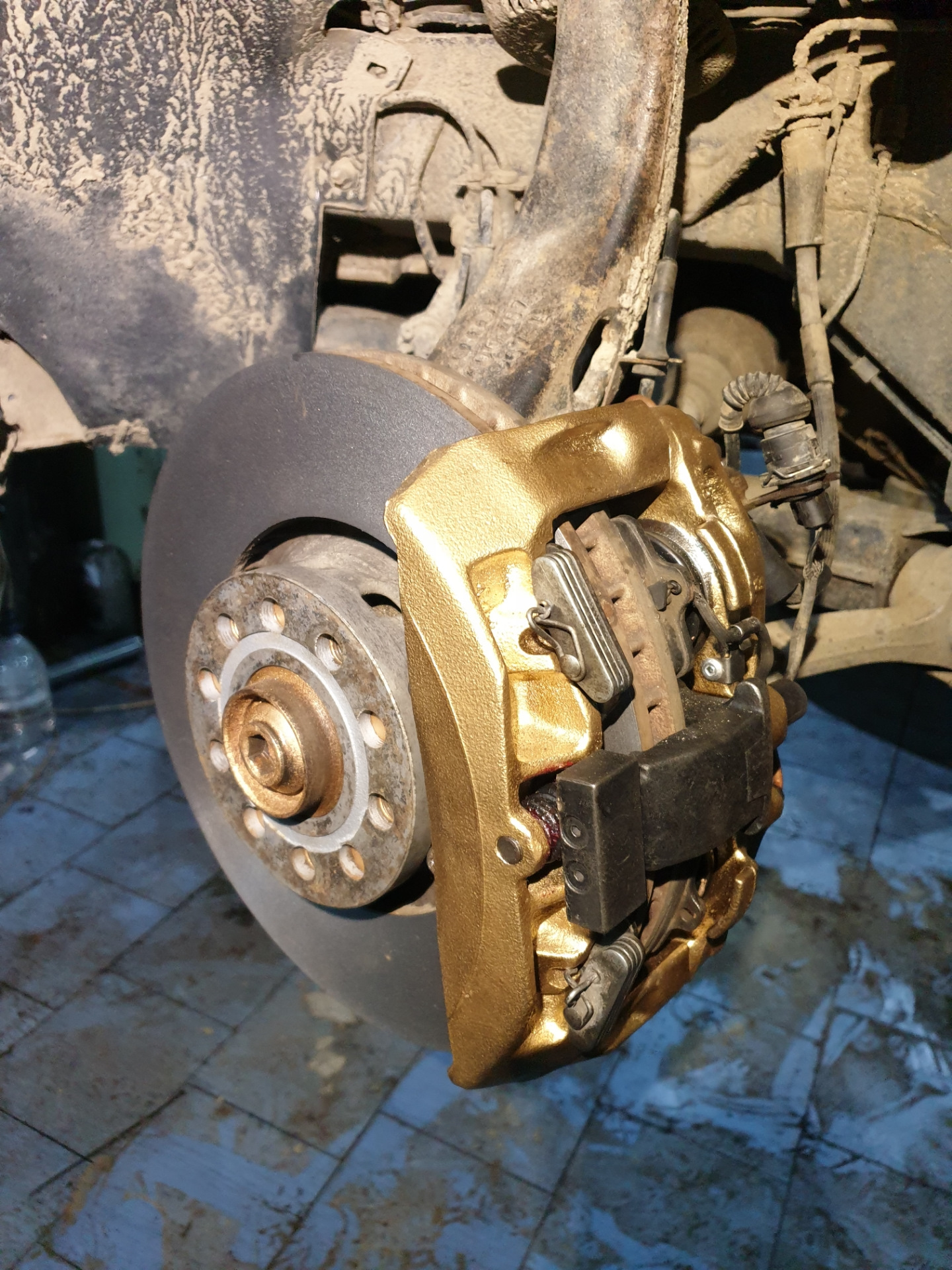 Задние суппорта ауди а8. Суппорт а8. Суппорта ауди 8r0615107a. Суппорт а8. Суппорт а8.