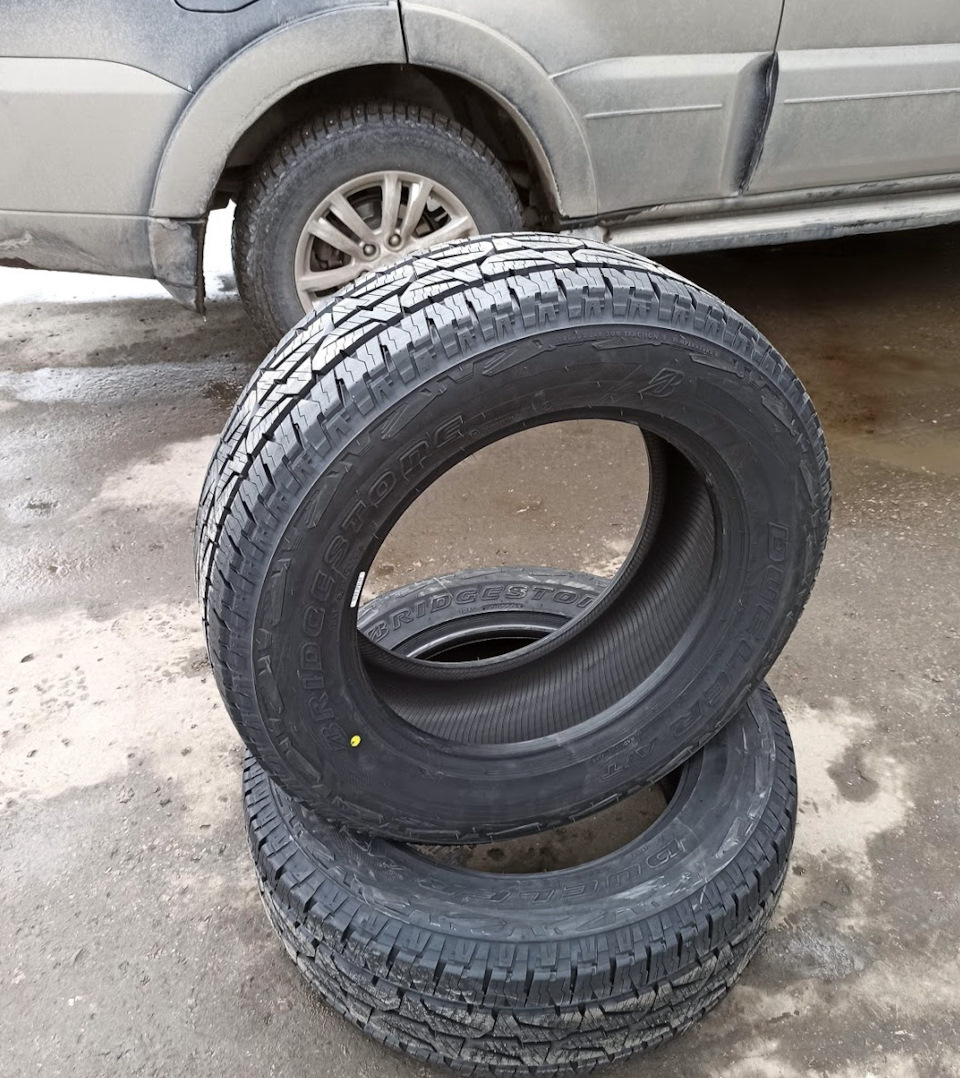 Заказал в одном магазине в 19.00 в пятницу, в субботу в 11 утра уже позвонили — забирайте! — Mitsubishi Pajero (4G)