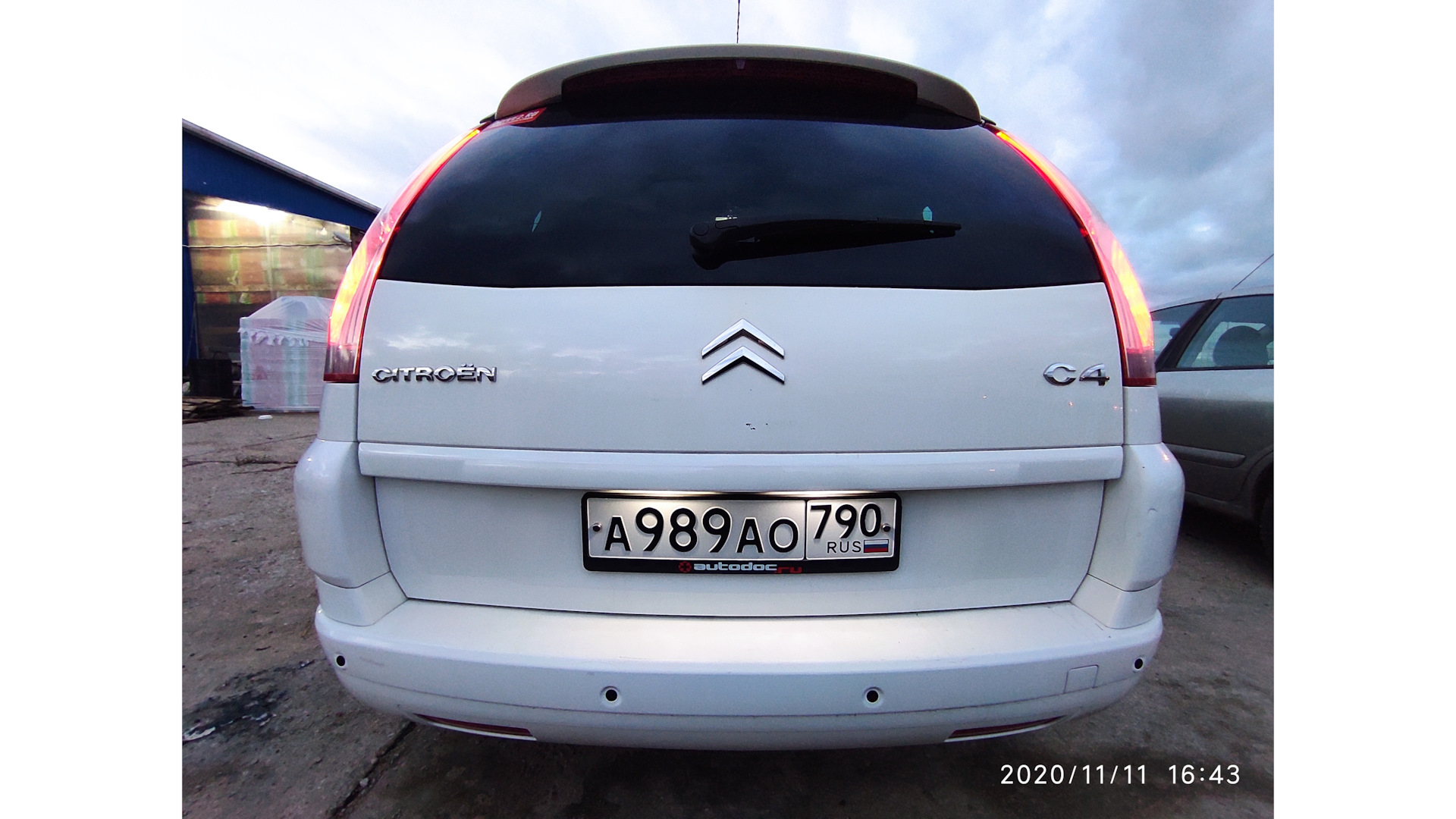 Citroen Grand C4 Picasso (1G) 1.6 бензиновый 2009 | Белый красавец на DRIVE2