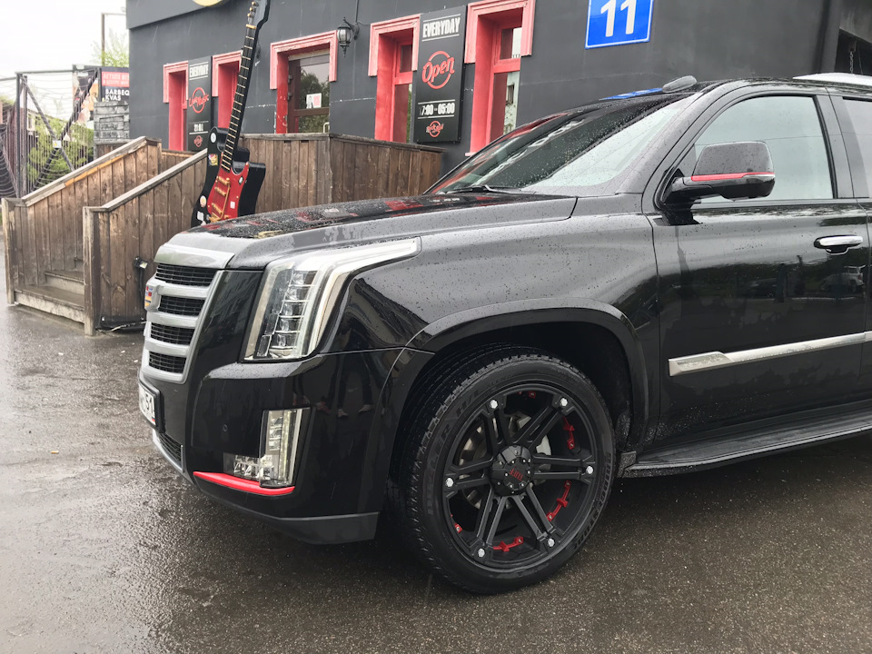 Фото в бортжурнале Cadillac Escalade (4G)