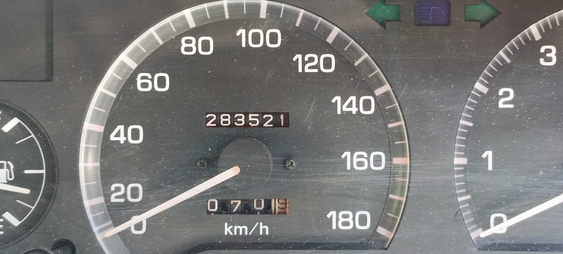 Поменял масло с 5W-30 на 10W-40 LIQUI MOLY с молибденом. — Toyota ...