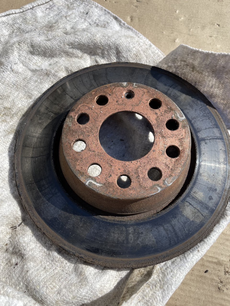 Бьют тормоза — Volkswagen Passat B7, 1,8 л, 2011 года | расходники | DRIVE2