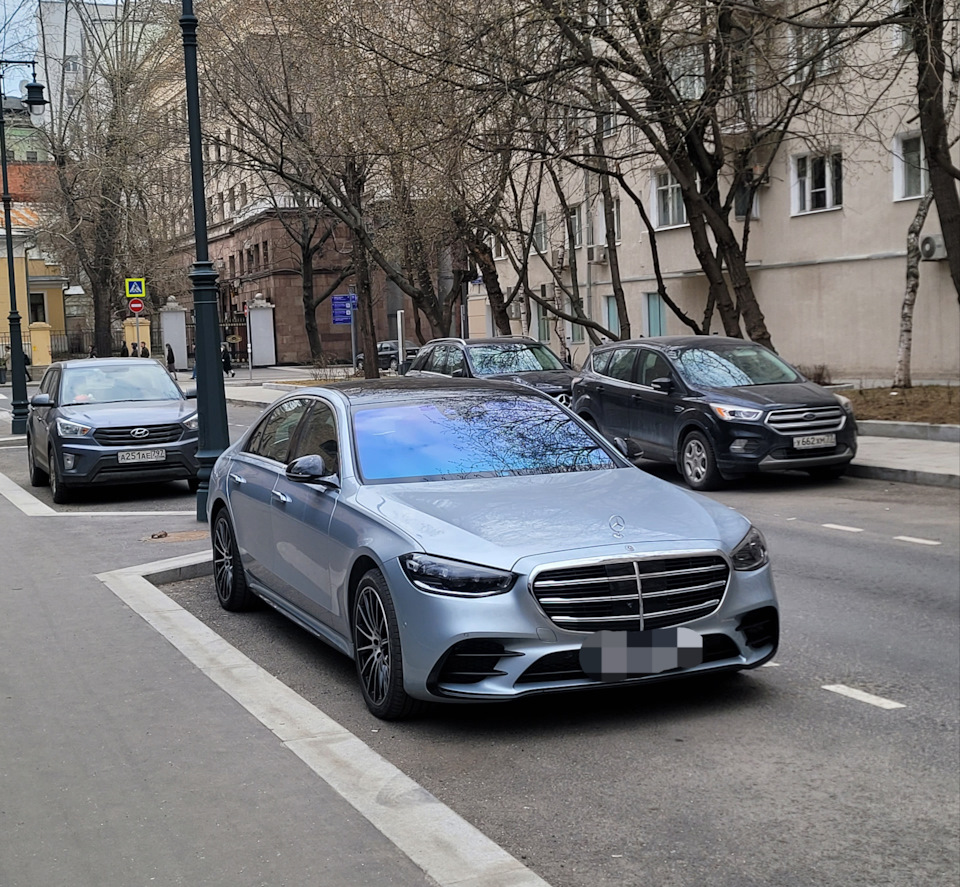 Синий матовый Мерседес w223