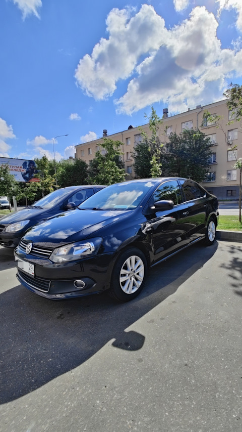 Bugatti тахометр. 1200 км на машине. E70 3. 1200 км ч. 1200 километров.