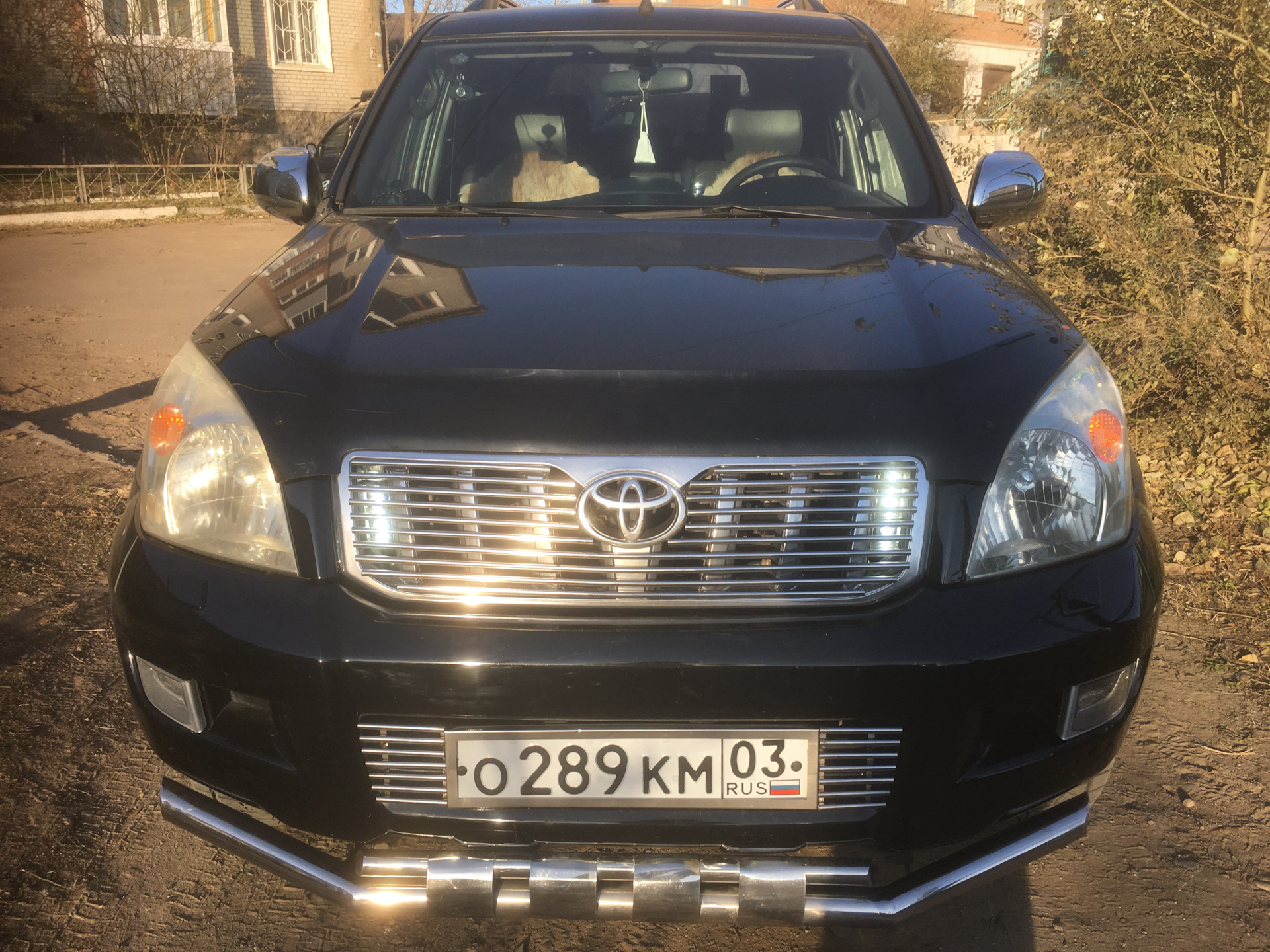 Решетки радиатора тойота прадо 120. Решетка капота Прадо 120. Land Cruiser Prado 120 Tuning. Тюнинг решетки капота Прадо 120. Как снять решетку радиатора Тойота Прадо 120 кузов.