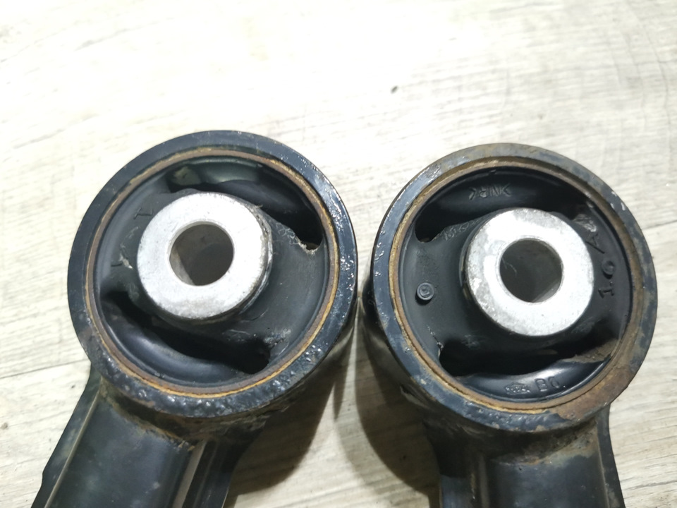 4876048110 Сайлентблок TOYOTA LEXUS | Запчасти на DRIVE2