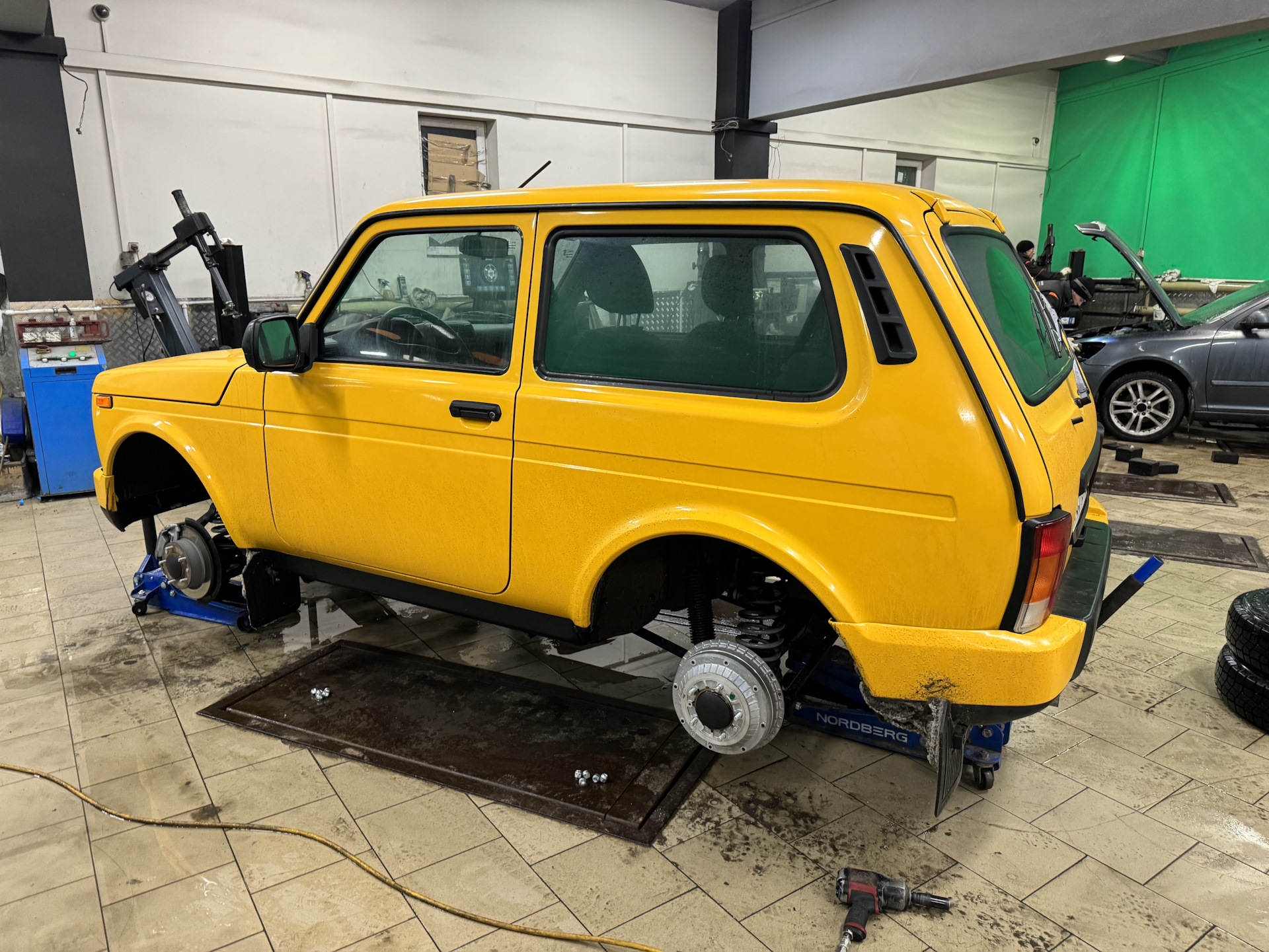 [4.] Замена шин 185/75 R16 на 235/60 R16. Изменилось всё! — Lada 4x4 3D ...