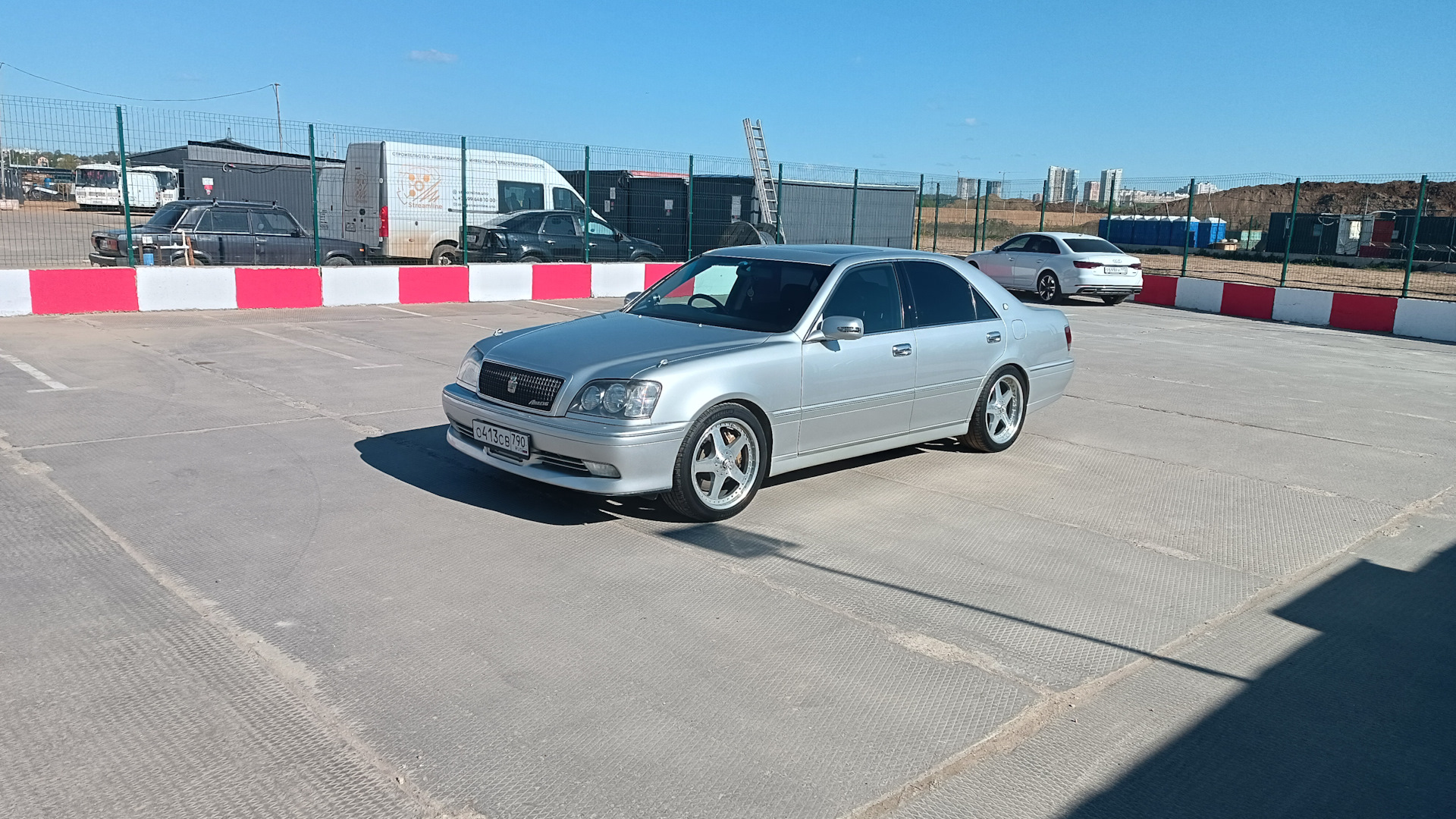 Toyota Crown (S170) 2.5 бензиновый 2003 | Его величество Краун на DRIVE2