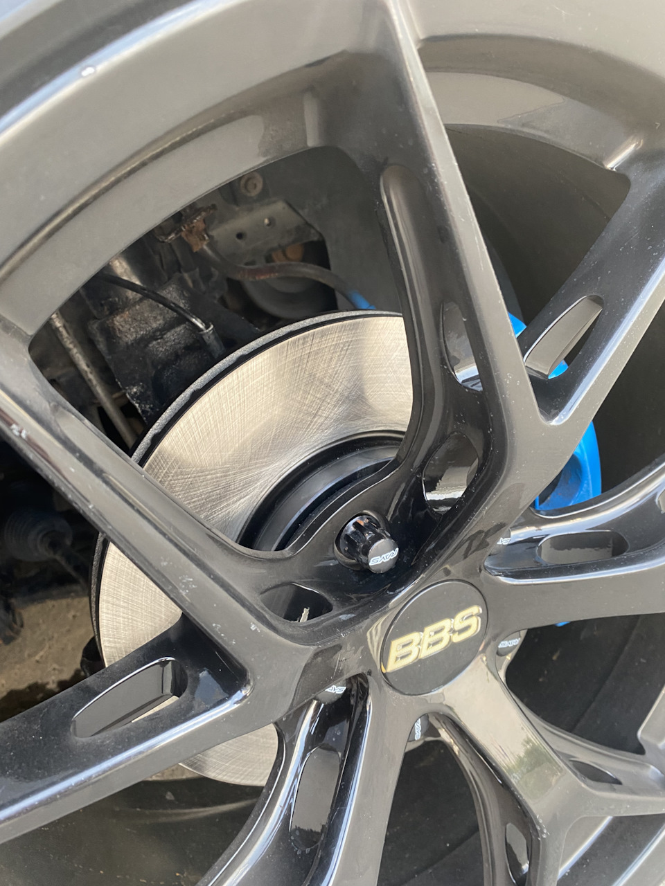 замена тормозных дисков и короба под саб — Ford Focus III Hatchback, 1 ...