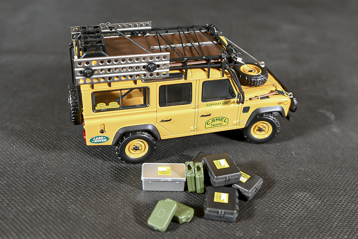 Defender real. Land Rover 110 Camel Trophy. Land Rover Camel Trophy модель. Defender Camel Trophy 1/18 almost real Land Rover 110. Дефендер 1/43.