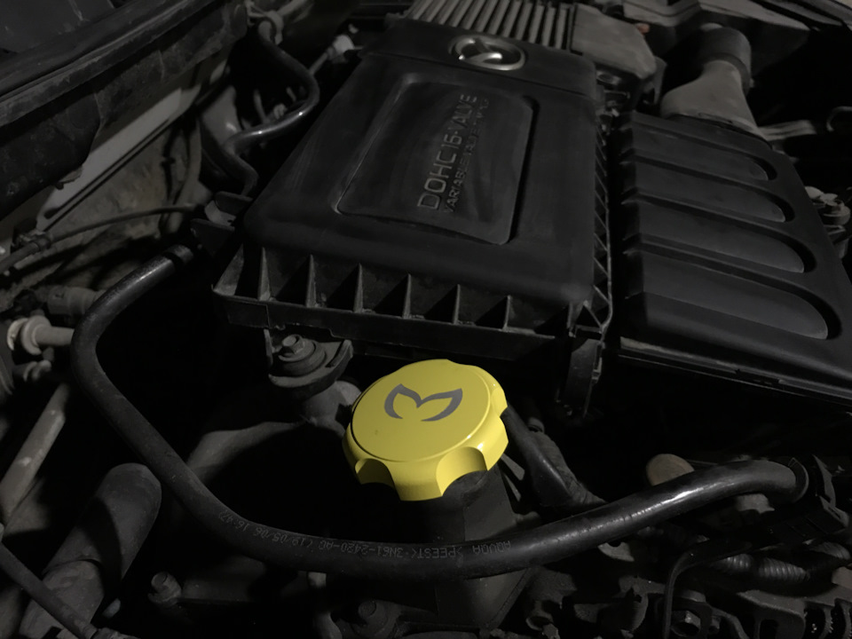 Маленькие радости. Маслозаливная пробка. — Mazda 3 (1G) BK, 1,6 л, 2006 ...