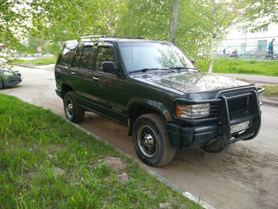 Isuzu Trooper 3 2