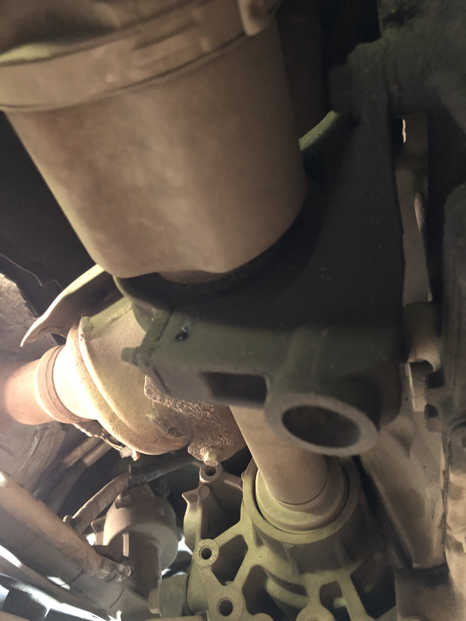 Поиск гула. Замена промежуточного подшипника (подделка?) — Ford Mondeo ...