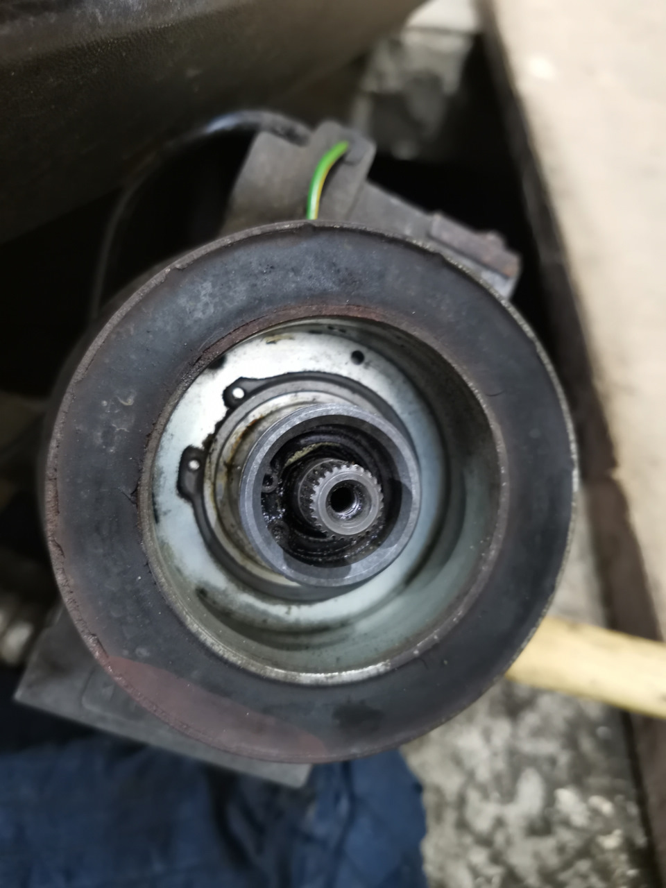 Т. к. делаем для себя, все хорошо и красиво чистим ветошью и скотчбрайтом — Volkswagen Passat B5