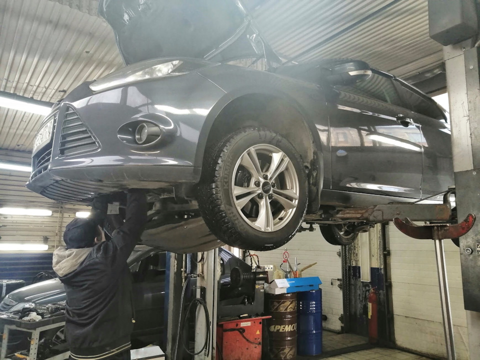 Отлично отсосали, влезло почти четыре литра ) — Ford Focus Hatchback III