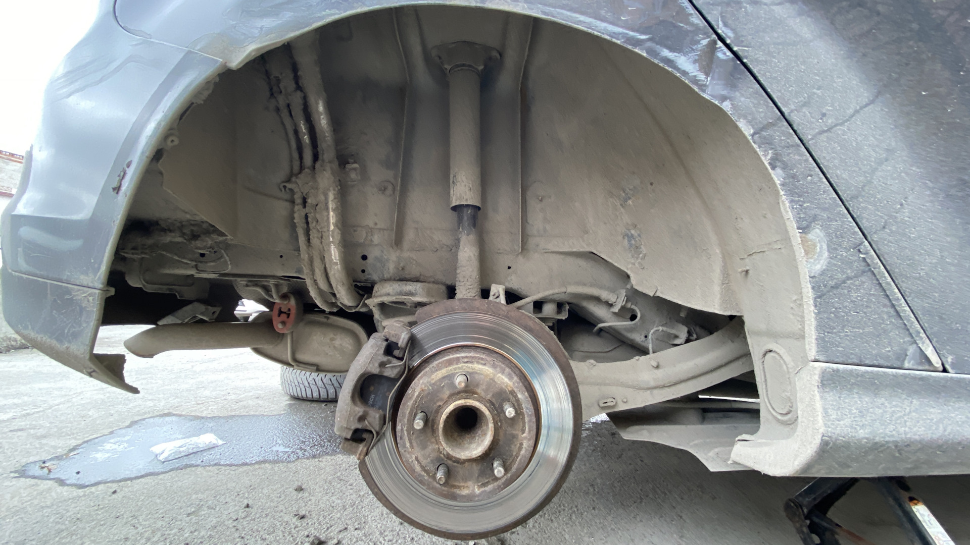 Задние локеры — Ford Focus Hatchback III, 1,6 л, 2012 года | своими ...
