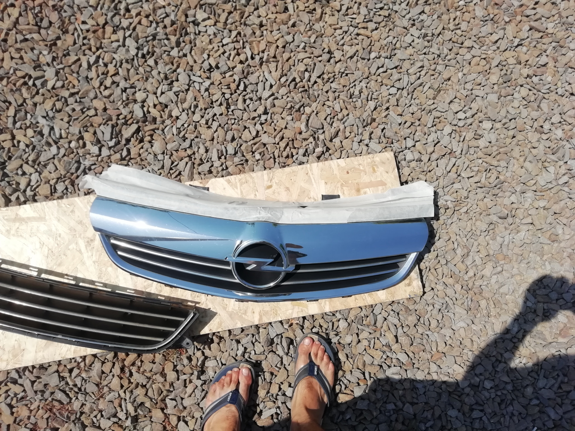 Покраска решётки радиатора. — Opel Zafira B, 1,8 л, 2008 года | тюнинг ...