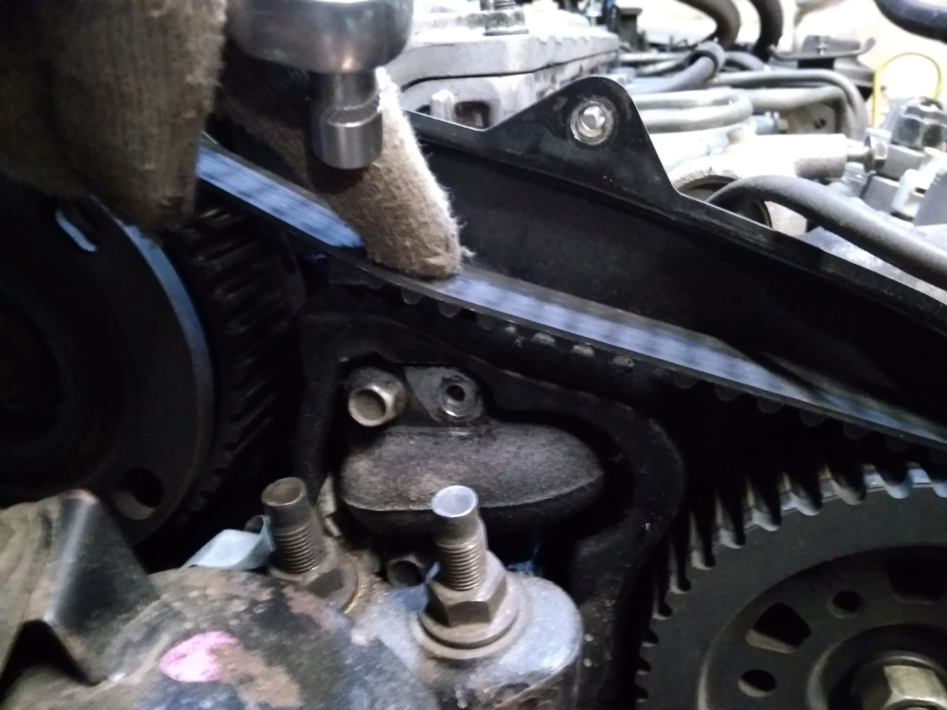 6 turbo грм. двс пежо партнер 1,4 грм. 8 шкода. 6 2011. замена прокладки грм.